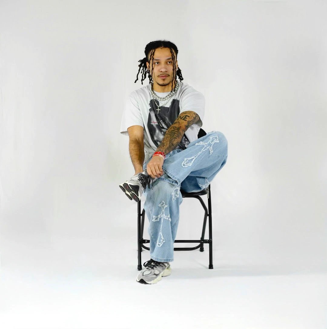 Sneakers with Bread Laces charcoal gray stretchy shoelaces for slip-on comfort